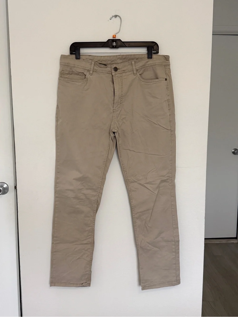 English Laundry Men's Slim Straight Jeans in Khaki